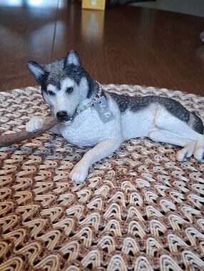 Is This Your DOG? Classic Husky Dog Figurine - Black and White, Blue-Brown Eyes